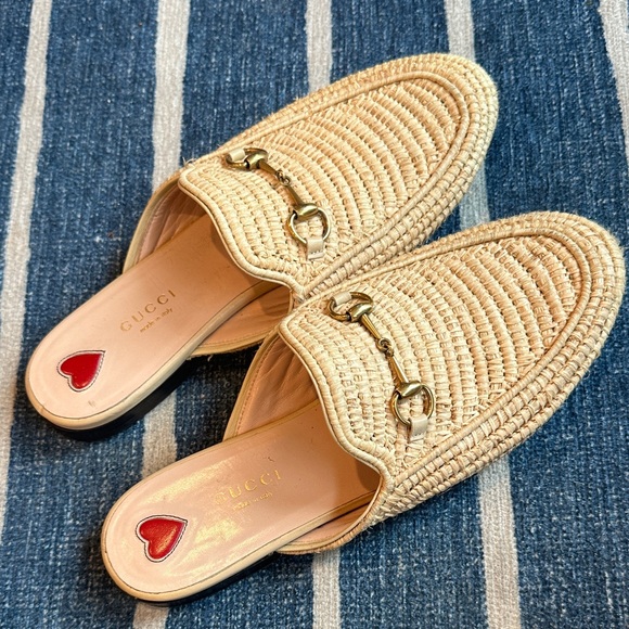Gucci Women's Beige Woven Mules with Gold Accents - Picture 1 of 5